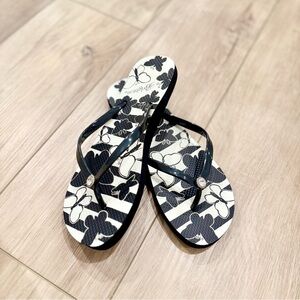 Brighton Classic Flip Flops Size 8 - Black & White Butterflies
